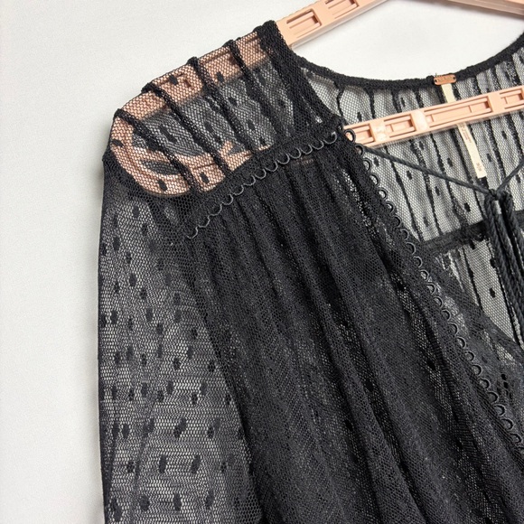 Free People Far Away Too Sz M Lace V Neck Black Boho Hippie Witchy Whimsigoth - Picture 15 of 15